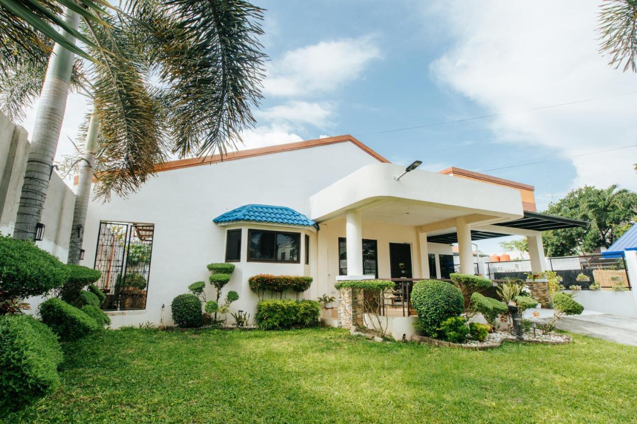Bahay Ni Kikay Vacation Rental - Wifi Included General Santos City Esterno foto